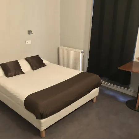 Eiffel Hostel